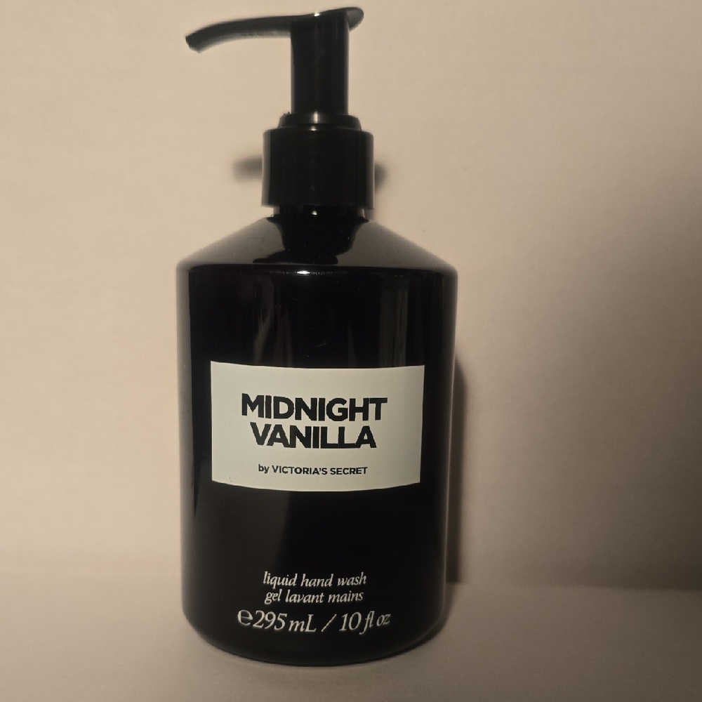 Victoria's Secret Midnight Vanilla Liquid Hand Wash - Black